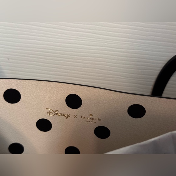 NWT Kate Spade New York x Disney Reversible Minnie Tote with wristlet - Picture 6 of 10